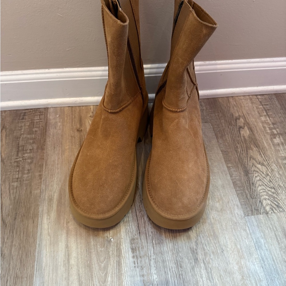 UGG Tan Suede Boots New w/o box